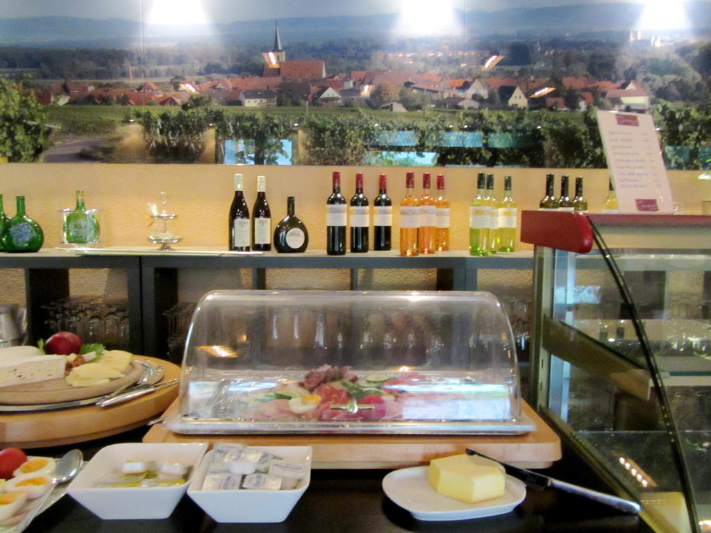 Hotel Weinblatt Зомерах Екстериор снимка
