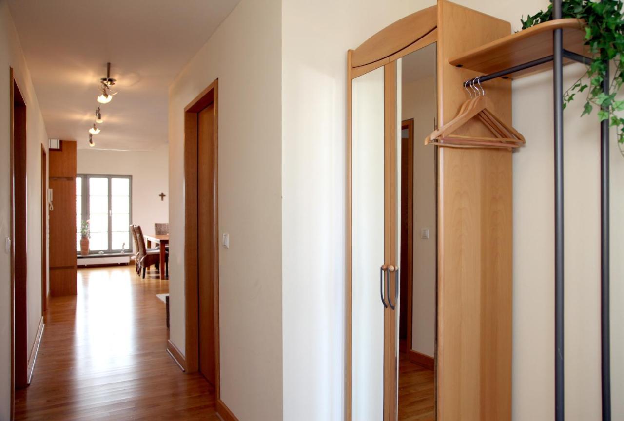 Hotel Weinblatt Зомерах Екстериор снимка