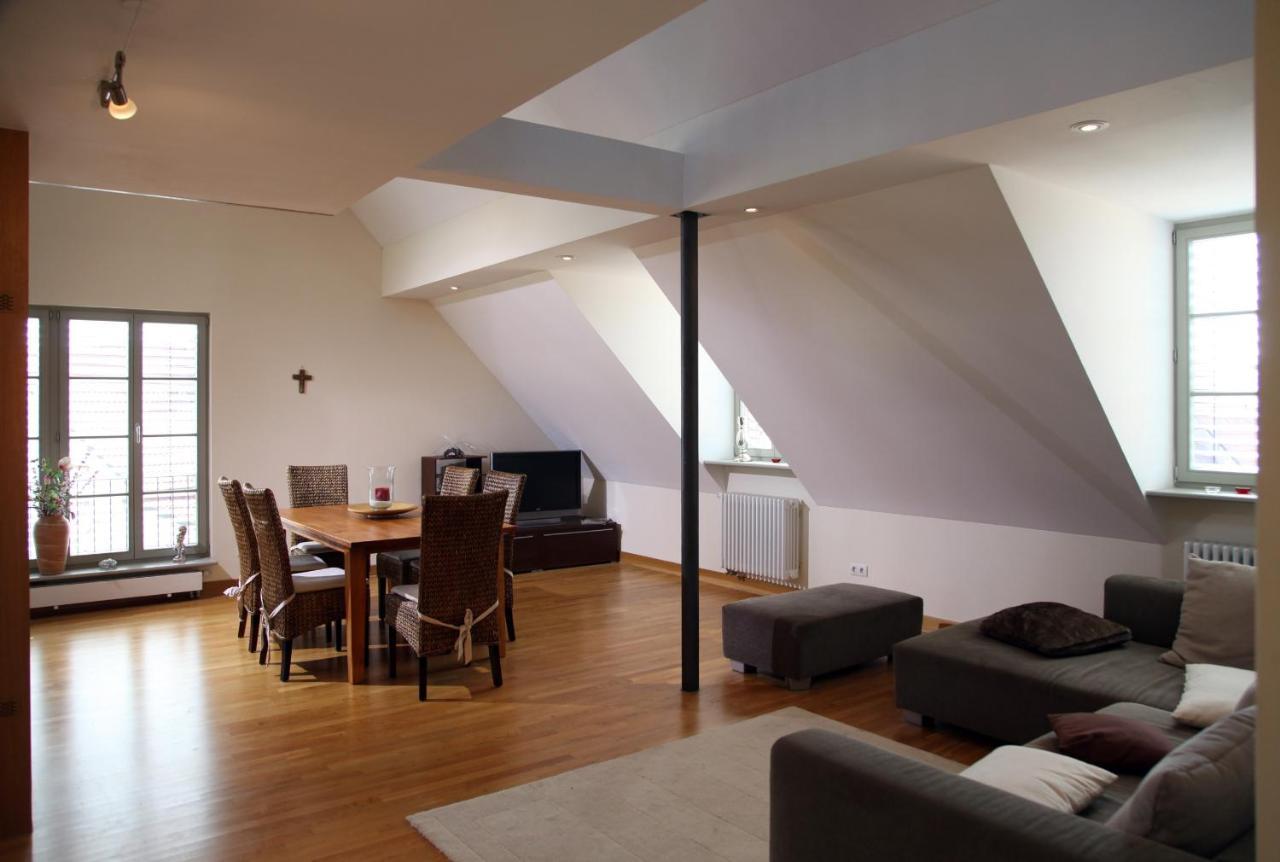 Hotel Weinblatt Зомерах Екстериор снимка